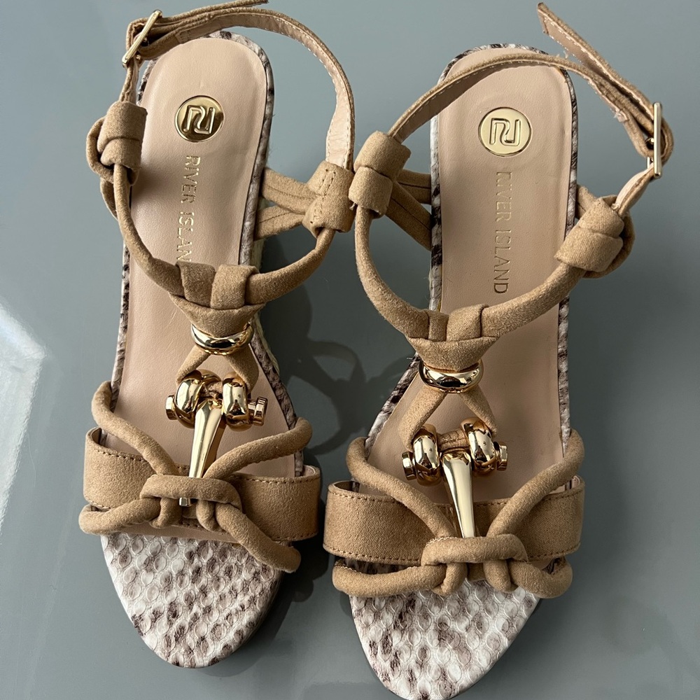 River Island Beige Sandals with Gold Details size 7